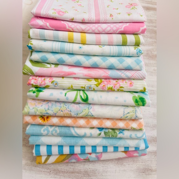 Colorful Fabric 1/2 yard Bundle vintage linens bed sheets sewing quilting YARDS - Picture 3 of 3